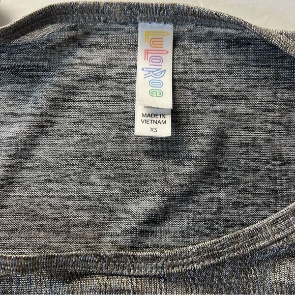 LULAROE Elegant Classic Tee XS Shimmer Tshirt - Picture 4 of 10